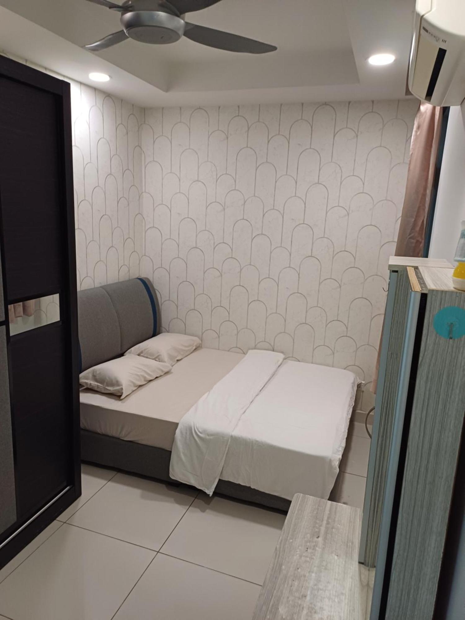 Happylucky 3room Sg Besi Pangsapuri Kuala Lumpur