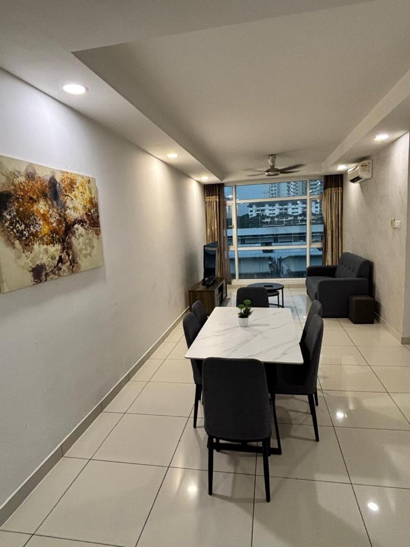 Apartment Happylucky 3room Sg Besi